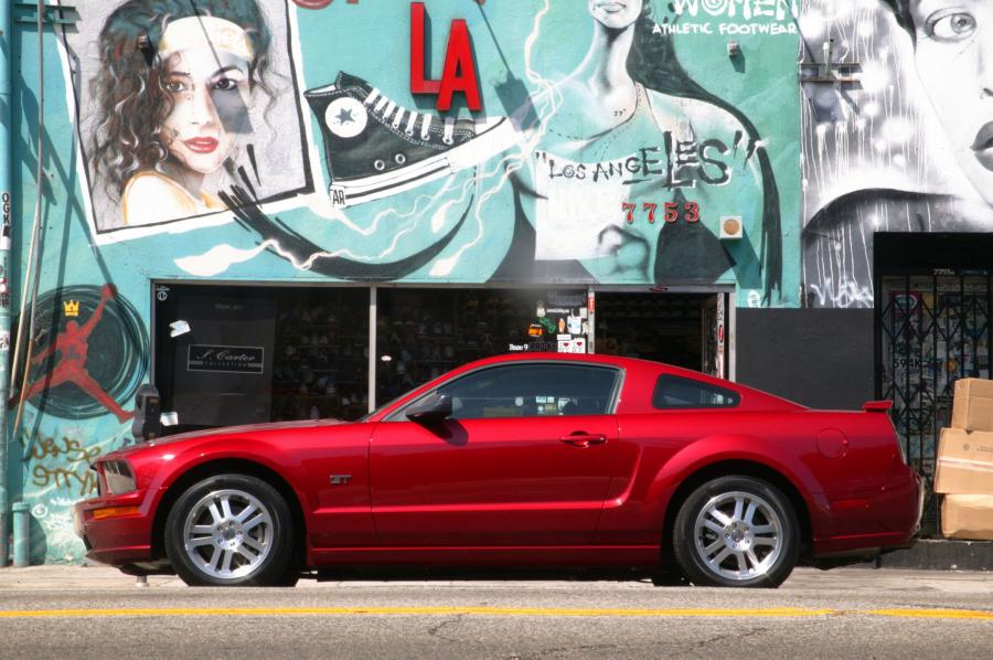  Ford Mustang GT 2005 года  (фото 113 из 209)